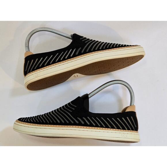 UGG Australia Women’s Sammy Breeze Black Sneakers 1109533 Size 6.5 - Picture 3 of 6